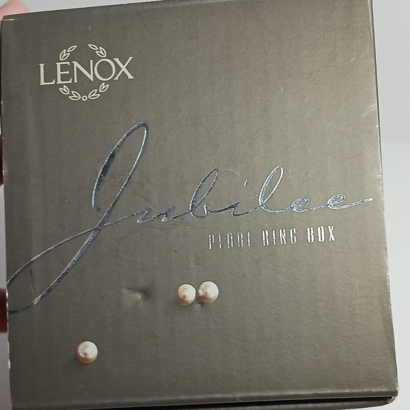 Lenox Jubilee Peal Ring Box Glass Jewelry Box - Picture 6 of 8